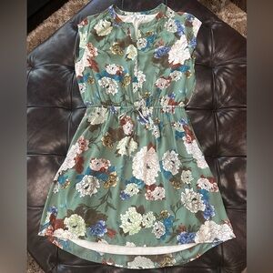 DR2 green floral dress